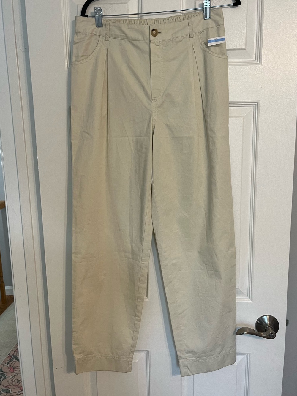 NWT Melrose and Market Women’s Light Khaki Straight-Leg Chinos